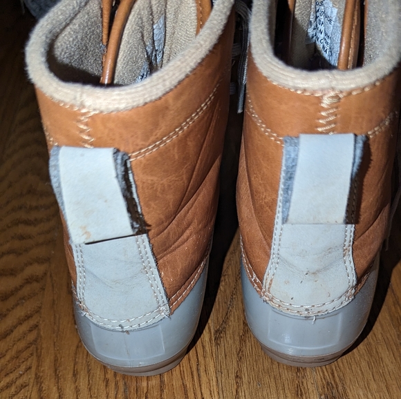 Boots - Picture 2 of 5